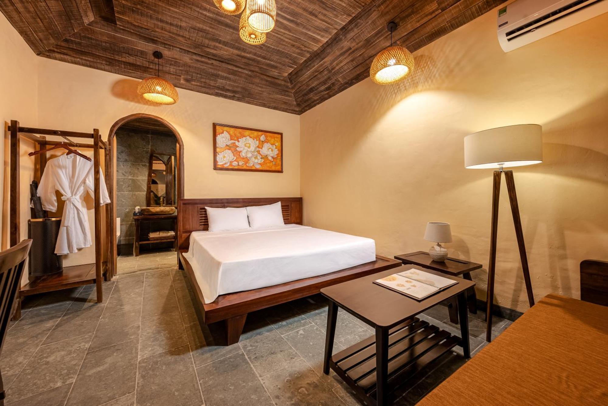 Scenic Mountain Homestay Ninh Binh